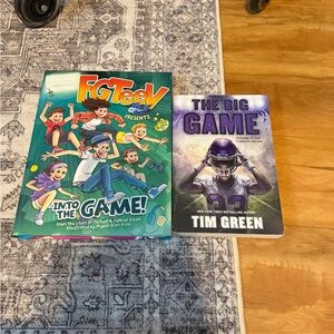 Presents: Into the Game! - Colorful Adventure Book